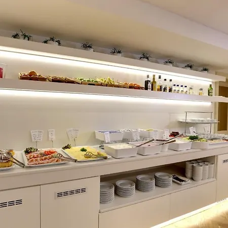 Astoria & Medical Otel 4*